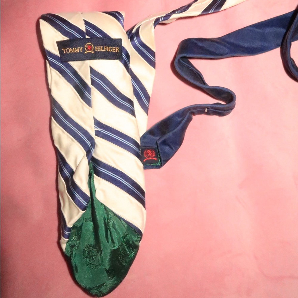 Tommy Hilfiger Navy and Cream Striped Silk Tie